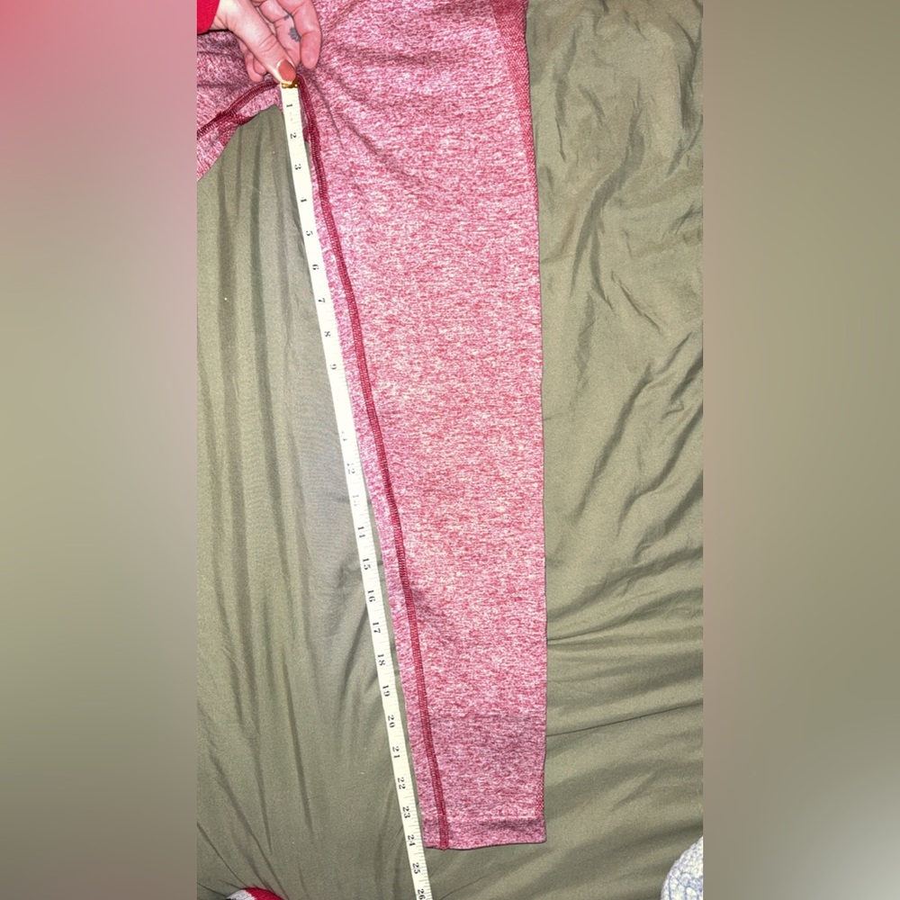Women’s size Medium Gymshark Heathered Pink Leggings - Picture 4 of 5